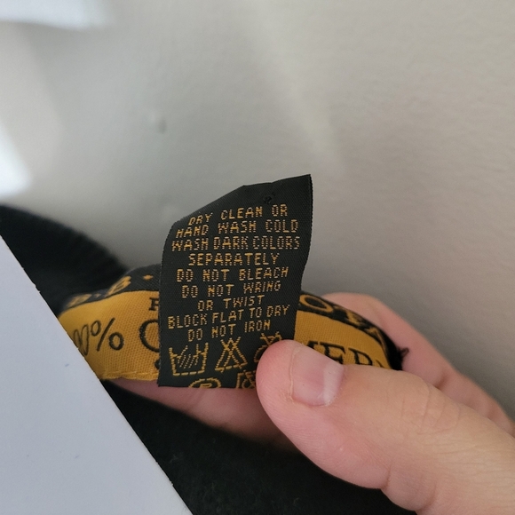 BB Dakota by Steve Madden Black 100% Cashmere Sweater, Sz L - Picture 4 of 5